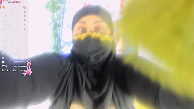 Snapshot of samanee_konn chatting on May 14, 8:04 pm samanee konn online show from May 14, 8:04 pm