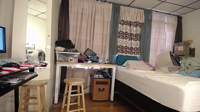 Snapshot of ANALTRAINING4U2 chatting on February 19, 12:44 pm ANALTRAINING4U2 online show from February 19, 12:44 pm