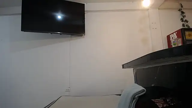 Snapshot of yohacriss chatting on September 11, 10:54 pm yohacriss online show from September 11, 10:54 pm