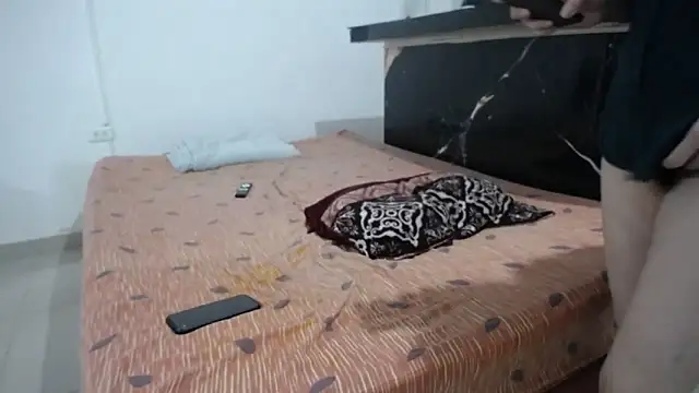 Snapshot of yohacriss chatting on October 3, 5:48 am yohacriss online show from October 3, 5:48 am