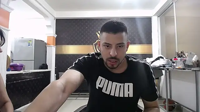 Snapshot of yohacriss chatting on October 16, 10:22 pm yohacriss online show from October 16, 10:22 pm