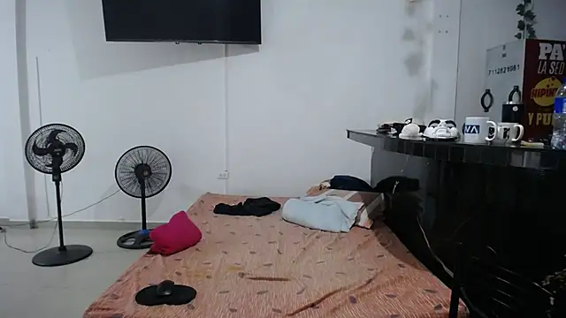 Snapshot of yohacriss chatting on October 26, 8:31 am yohacriss online show from October 26, 8:31 am