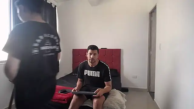 Snapshot of yohacriss chatting on December 2, 6:47 pm yohacriss online show from December 2, 6:47 pm