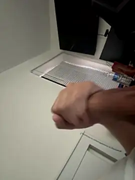 Snapshot of lionr0660 chatting on November 7, 5:24 pm lionr0660 online show from November 7, 5:24 pm