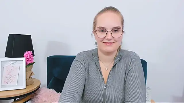 Snapshot of AliceCrazy69 chatting on September 15, 3:12 pm AliceCrazy69 online show from September 15, 3:12 pm