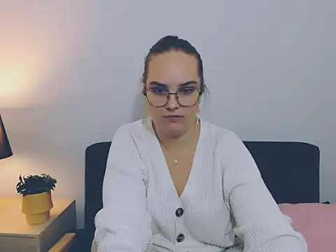 Snapshot of AliceCrazy69 chatting on October 13, 10:15 am AliceCrazy69 online show from October 13, 10:15 am