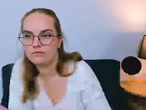 Snapshot of AliceCrazy69 chatting on November 18, 4:11 pm AliceCrazy69 online show from November 18, 4:11 pm