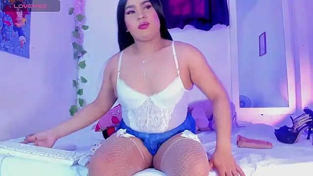 Karenn rosee online show from December 15, 3:05 pm