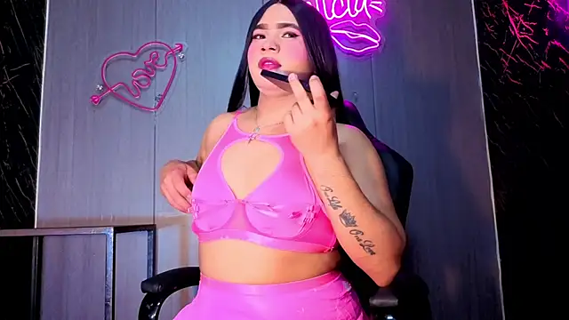 Snapshot of Karenn_rosee chatting on July 29, 3:15 am Karenn rosee online show from July 29, 3:15 am