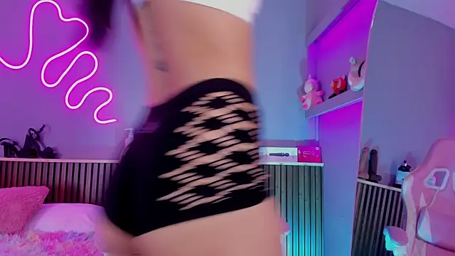 SammyRose  online show from June 11, 8:18 pm