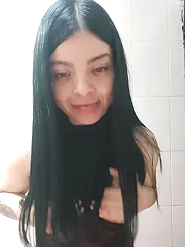 LunaJacobs online show from April 22, 10:22 pm