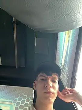 Luck  090 online show from April 24, 8:22 pm
