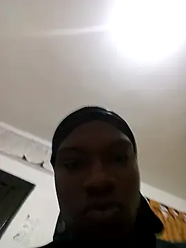 Snapshot of MackMacKenzie chatting on March 1, 12:40 pm MackMacKenzie online show from March 1, 12:40 pm