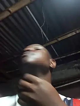 Snapshot of MackMacKenzie chatting on March 2, 12:46 am MackMacKenzie online show from March 2, 12:46 am