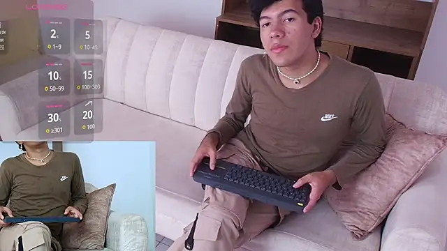 Snapshot of E_R_O_S_ chatting on September 24, 9:07 pm E R O S online show from September 24, 9:07 pm