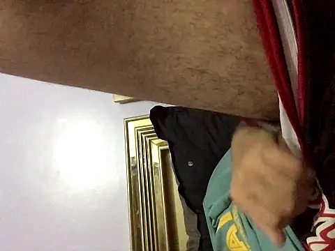 FlungBergenia online show from November 7, 3:23 pm