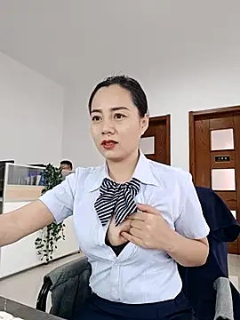 Snapshot of bingxin- chatting on November 24, 2:11 am bingxin- online show from November 24, 2:11 am