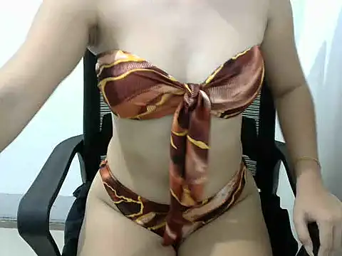 Snapshot of Scarlet_anne18xx chatting on June 8, 4:46 am Scarlet anne18xx online show from June 8, 4:46 am