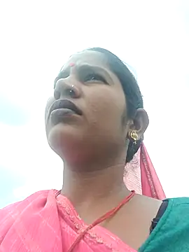 Snapshot of Hot_Seema83 chatting on October 6, 6:33 am Hot Seema83 online show from October 6, 6:33 am