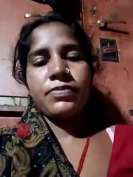 Snapshot of Hot_Seema83 chatting on October 8, 12:19 am Hot Seema83 online show from October 8, 12:19 am