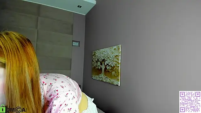 Brenda Puff online show from September 19, 12:45 am