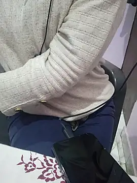 Snapshot of FUNS32514 chatting on December 17, 1:17 pm FUNS32514 online show from December 17, 1:17 pm