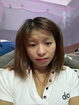 Snapshot of Mai_bb chatting on October 1, 10:10 am Mai bb online show from October 1, 10:10 am