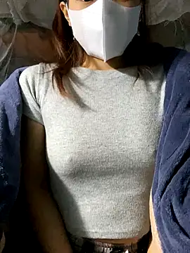 Snapshot of Mai_bb chatting on November 18, 1:55 am Mai bb online show from November 18, 1:55 am