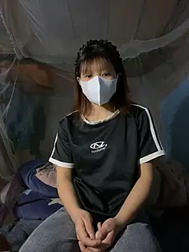 Snapshot of Mai_bb chatting on November 19, 1:16 am Mai bb online show from November 19, 1:16 am