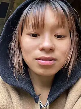 Snapshot of Mai_bb chatting on November 20, 6:57 am Mai bb online show from November 20, 6:57 am