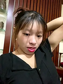 Snapshot of Mai_bb chatting on December 14, 9:58 am Mai bb online show from December 14, 9:58 am