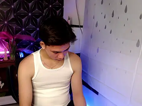 ursweet jade online show from October 19, 11:33 am