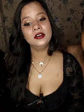 Snapshot of priyaverma00 chatting on June 13, 4:38 pm priyaverma00 online show from June 13, 4:38 pm