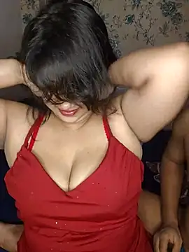 priyaverma00 online show from July 6, 4:09 pm