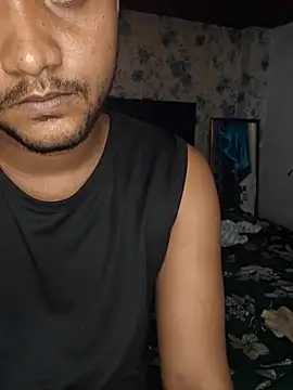 priyaverma00 online show from July 28, 12:18 am