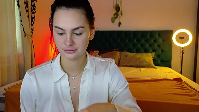 LexieRosse online show from October 4, 8:45 am