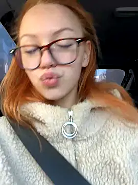 Snapshot of Amore_Mia_ chatting on October 8, 6:22 am Amore Mia online show from October 8, 6:22 am