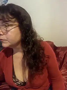 Snapshot of Violaine13 chatting on September 24, 6:33 pm Violaine13 online show from September 24, 6:33 pm