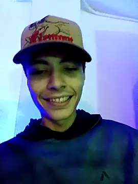 Snapshot of Master_liam00 chatting on December 2, 1:44 am Master liam00 online show from December 2, 1:44 am