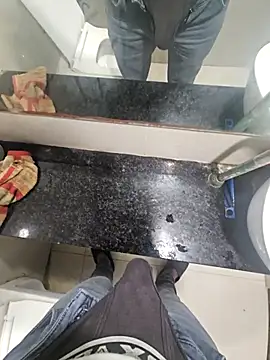 Snapshot of Gamecoc chatting on October 31, 6:25 am Gamecoc online show from October 31, 6:25 am