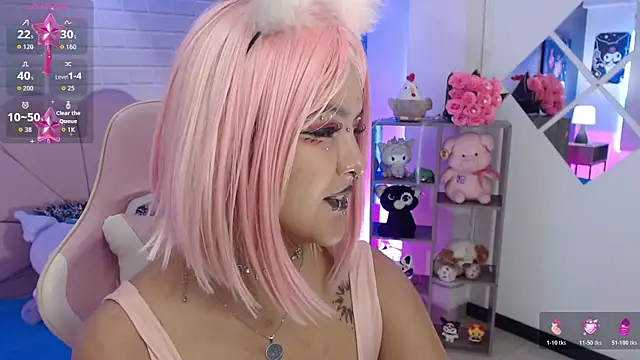 Snapshot of lil_candy77 chatting on May 15, 12:01 pm lil candy77 online show from May 15, 12:01 pm