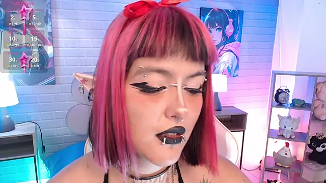 Snapshot of lil_candy77 chatting on June 27, 12:10 pm lil candy77 online show from June 27, 12:10 pm