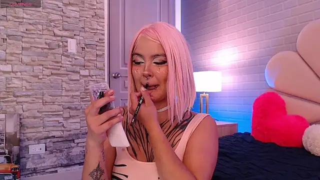Snapshot of lil_candy77 chatting on July 29, 10:35 am lil candy77 online show from July 29, 10:35 am