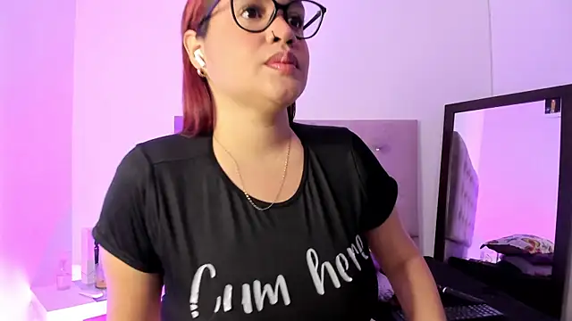 Snapshot of BonnySpencer chatting on December 3, 9:46 pm BonnySpencer online show from December 3, 9:46 pm