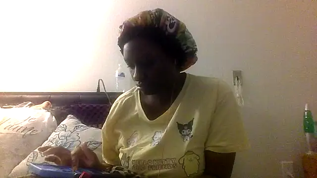 Snapshot of prettymaa chatting on July 3, 3:57 am prettymaa online show from July 3, 3:57 am