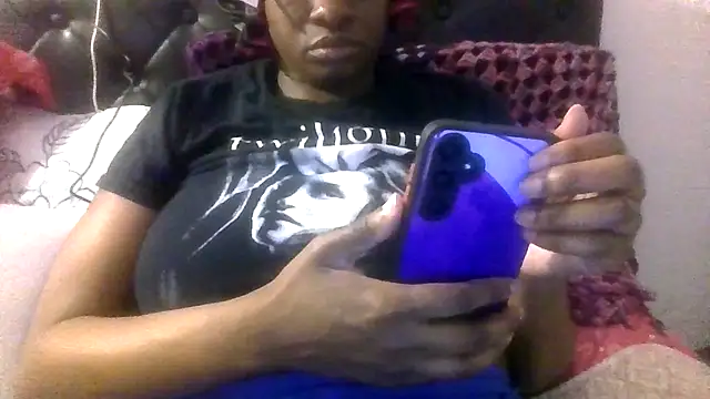 Snapshot of prettymaa chatting on July 7, 5:21 am prettymaa online show from July 7, 5:21 am