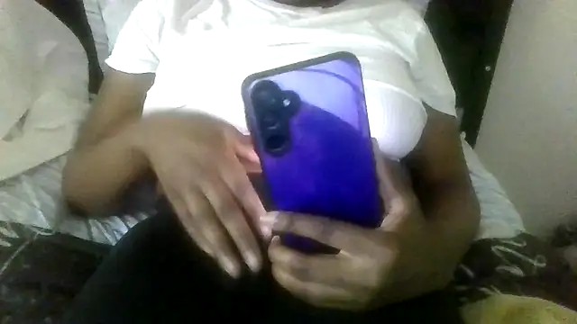 Snapshot of prettymaa chatting on July 20, 3:36 pm prettymaa online show from July 20, 3:36 pm
