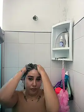 Snapshot of Sophie_Dreamss chatting on May 5, 7:22 pm Sophie Dreamss online show from May 5, 7:22 pm