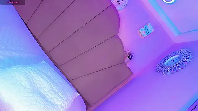 Nauthy girl online show from September 11, 12:38 pm