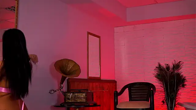 Snapshot of AishaaDevoe chatting on December 2, 8:04 pm AishaaDevoe online show from December 2, 8:04 pm